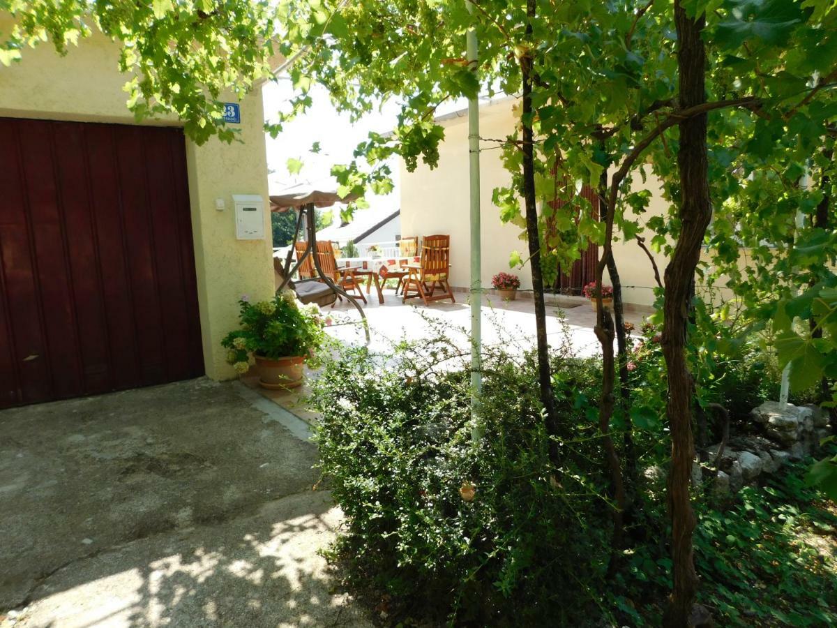 Apartment Varelija Bribir  Eksteriør billede